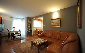 Apartament Tais